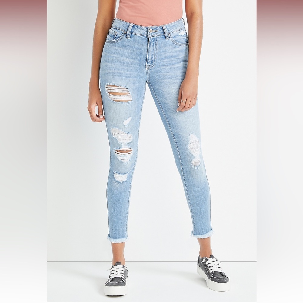 KanCan distressed jeans